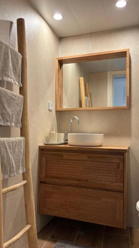 The Beach Garden Apt. in 비냐미나
