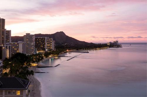 beach house moana surfrider dress code Surfrider, A Westin Resort & Spa, Waikiki Beach, Honolulu (HI) bohemian_dress