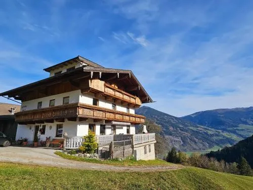 Apartment in Zillertal near Ski Slopes in Fügen, Österreich
