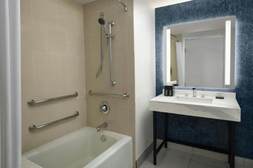 Sheraton Tampa Brandon Hotel - image 41