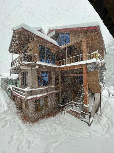 Alpine Stays Riverside photo 5