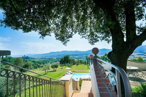 Exterior view, 15Th-Century Villa With Infinity Pool And View in Incisa D`ar