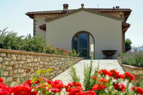 Exterior view, 15Th-Century Villa With Infinity Pool And View in Incisa D`ar
