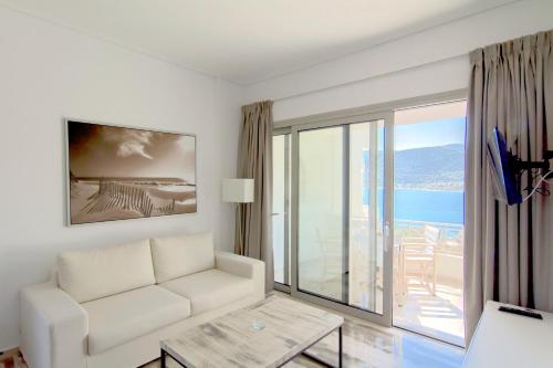  Belvedere Suites Korfos in Korfos