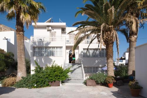 Kamari Blue Boutique Hotel - image 6