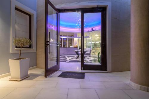 La Mer Deluxe Hotel & Spa