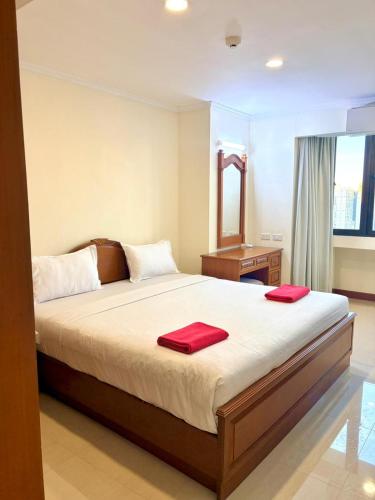 room detail thumbnail 0