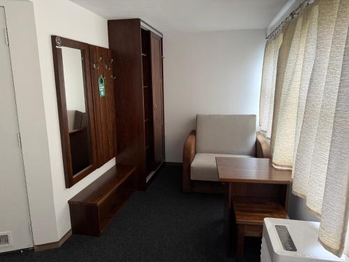 2 twin beds