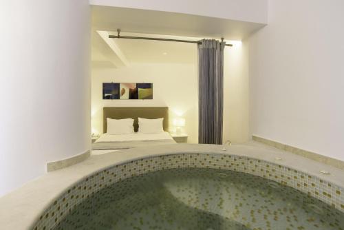 設施, 海洋豪華酒店及水療中心 (La Mer Deluxe Hotel & Spa) in 卡馬力