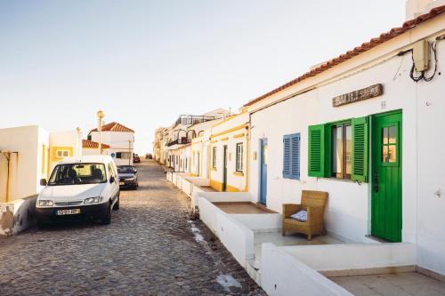 Balili Surf House, Pension in Baleal