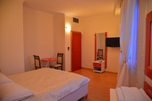 Royal gaz Hotel - image 3