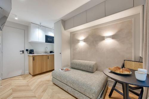Petit Studio Elegant Invalides et Tour Eiffel