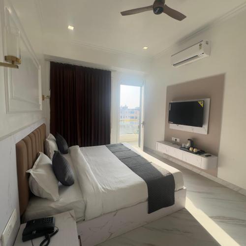 room detail thumbnail 0