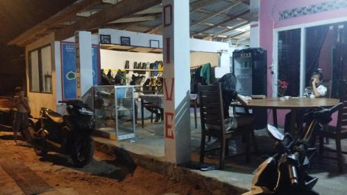 Bunaken Scuba Guest House – khách sạn tại Singkil