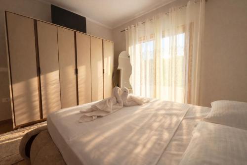 Elis Villa Berat - image 2