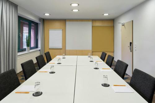 GHOTEL hotel & living Hannover - image 41