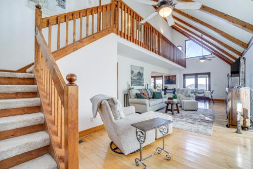 Sky Valley Retreat with Fire Pit and Mountain Views! in Dillard, USA