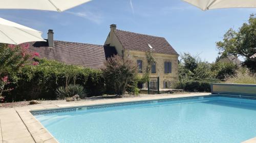Hotelli välisilme, Anémone - Gîte voor 8 Personen (Anemone - Gite voor 8 Personen) in Meyrals