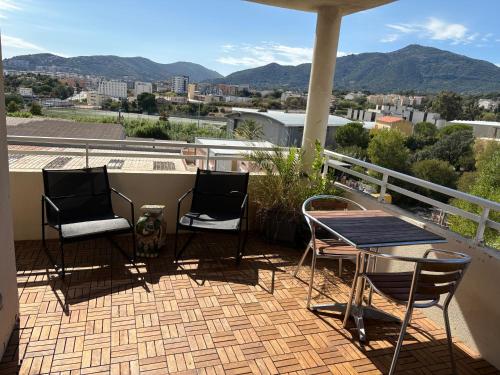 T3 à Ajaccio - 2 chambres avec terrasse et parking gratuit proche du centre ville et des plages