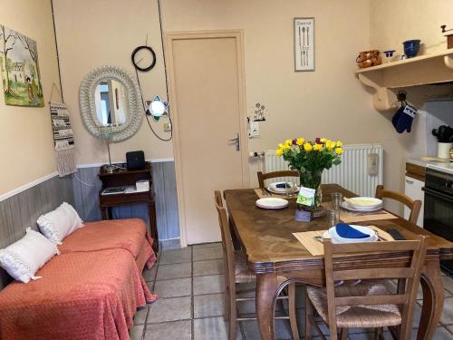 Maison de campagne Chez Tata Yoyo gîte à louer Le Chassin