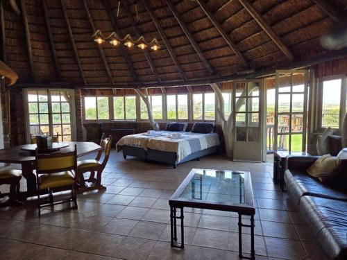 Vaalkrans Game Lodge in Petrus Steyn