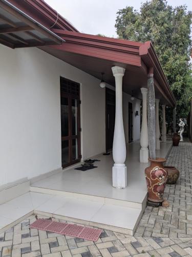 Entrance, Prince Cottage - Entire Private Cottage in Piliyandala Area