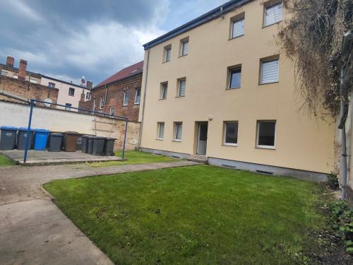 schöne 4 Raum, 4 - 7 Bett FeWo in Staßfurt (schone 4 Raum, 4 - 7 Bett FeWo in Staßfurt) in Stassfurt