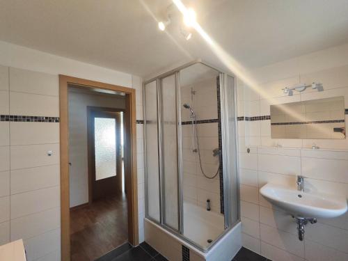 schöne 4 Raum, 4 - 7 Bett FeWo in Staßfurt (schone 4 Raum, 4 - 7 Bett FeWo in Staßfurt) in Stassfurt