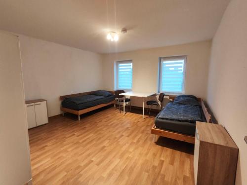 schöne 4 Raum, 4 - 7 Bett FeWo in Staßfurt (schone 4 Raum, 4 - 7 Bett FeWo in Staßfurt) in Stassfurt