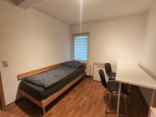 schöne 4 Raum, 4 - 7 Bett FeWo in Staßfurt (schone 4 Raum, 4 - 7 Bett FeWo in Staßfurt) in Stassfurt