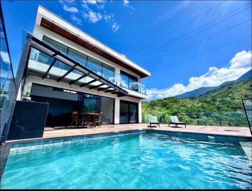 Sheik Beach House – khách sạn tại Praia da Olaria