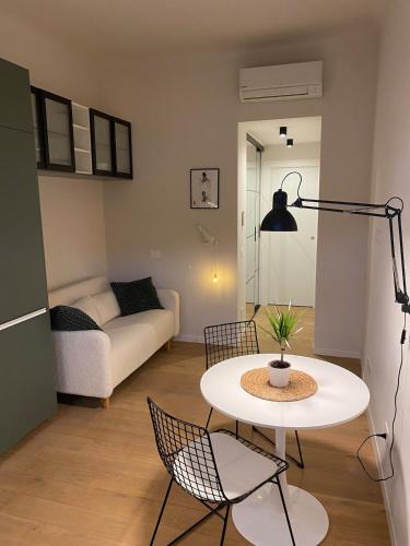 Milan Design Living