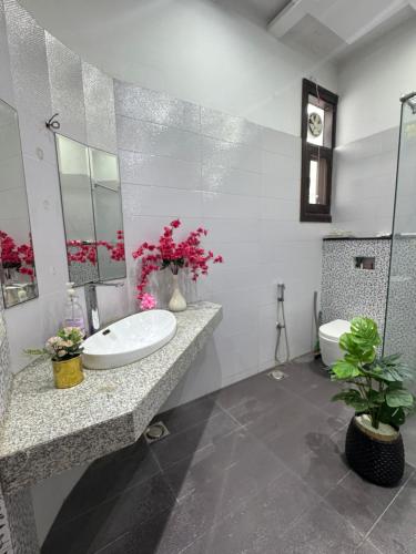 Luxurious Home DHA - image 8