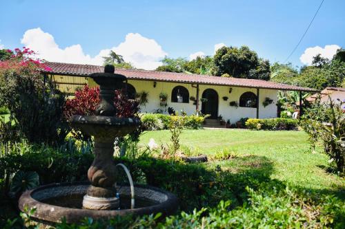 Casa de Campo - Descanso en Naturaleza, Barbosa Santander - El Cairo