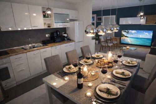 Zadar Booking Villa Franov with Pool, 10 min from the Old Town of Zadar 2
