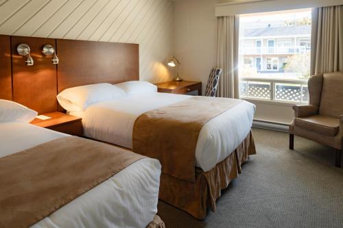 Hotel Les Trois Soeurs in Perce (QC)