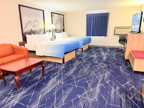 Super 8 By Wyndham Hot Springs in Hot Springs (SD)