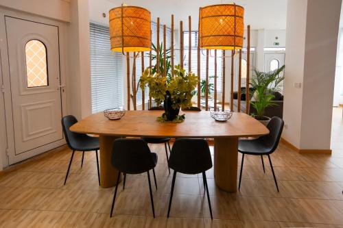 Central Guest House 2