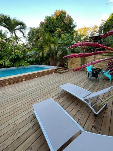 Le MORNE Aux F0US Cabanes & Jardin Tropical in Deshaies