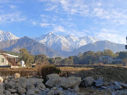 royal homestay in Sidhbari