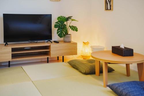 QH302 New Tokyo Apartment, Direct access to Ueno, Asakusa, Disneyland, Airport, Tokio