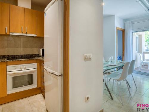 Dúplex en S'agaró con 2 dormitorios y balcón, parking incluido - ES-298-32 (Duplex en S'agaro con 2 dormitorios y balcon, parking incluido - ES-298-32) in S'Agaro