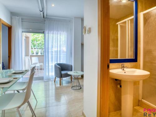 Dúplex en S'agaró con 2 dormitorios y balcón, parking incluido - ES-298-32 (Duplex en S'agaro con 2 dormitorios y balcon, parking incluido - ES-298-32) in S'Agaro