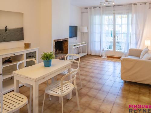 Apartamento en planta baja con jardín y acceso a piscina, cerca de playa de Sant Pol - ES-298-47 (Apartamento en planta baja con jardin y acceso a piscina, cerca de playa de Sant Pol - ES-298-47) in S'Agaro