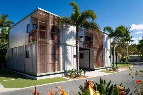 3 bedrooms, 5 beds
