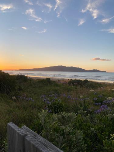 Beach side Waikanae Bach – khách sạn tại Waikanae