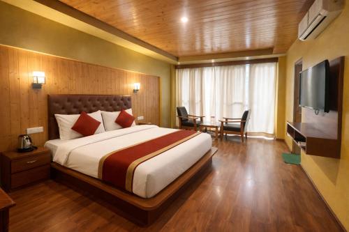 TATA Vista Resort - Centrally Heated & Air Cooled, Mall Road Manali in Manali