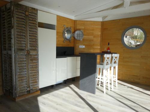 Facilities, Different Holidays in Ile Offard
