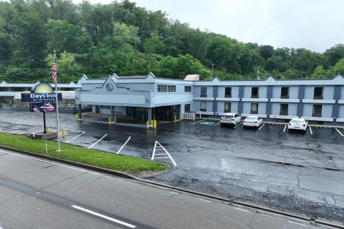 Days Inn by Wyndham Pittsburgh in Pittsburgh, USA