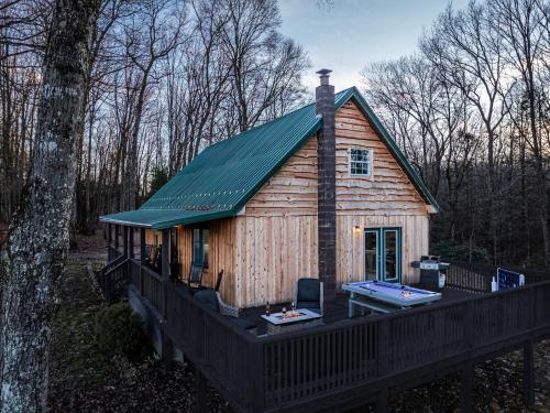PlayDeck Cabin New River Gorge and Summersville Lake in Summersville